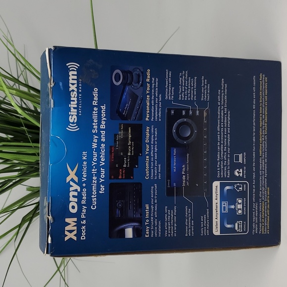 Sirius XM Satellite Radio XM Onyx XDNX1V1 XM Radio + Vehicle Kit New Open Box - Picture 3 of 12